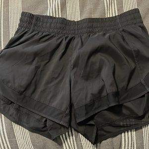 Athleta mesh racer run short 4”